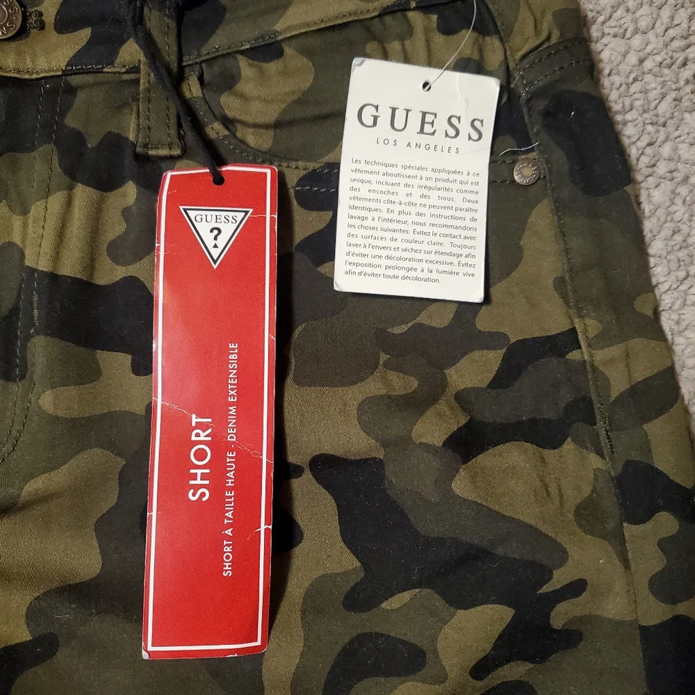 Guess Clementine HR Cuffed Stretch Shorts Brooks Camouflage Juniors Sz 32 NWT